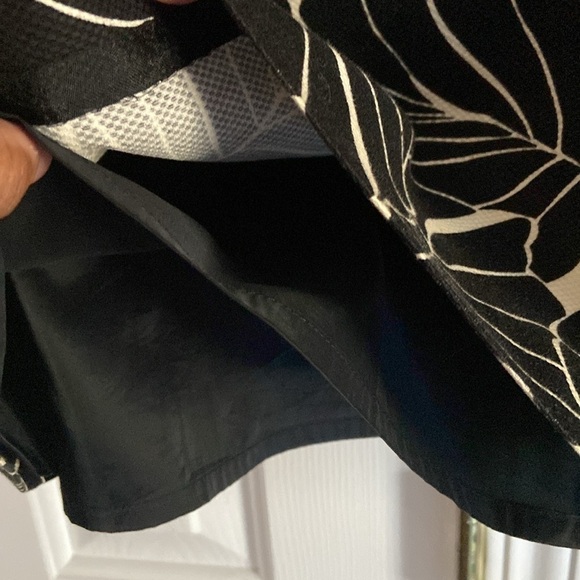 Talbots Black and White Tropical Leaf Cotton Blend Pencil Skirt Knee Length - Picture 3 of 5